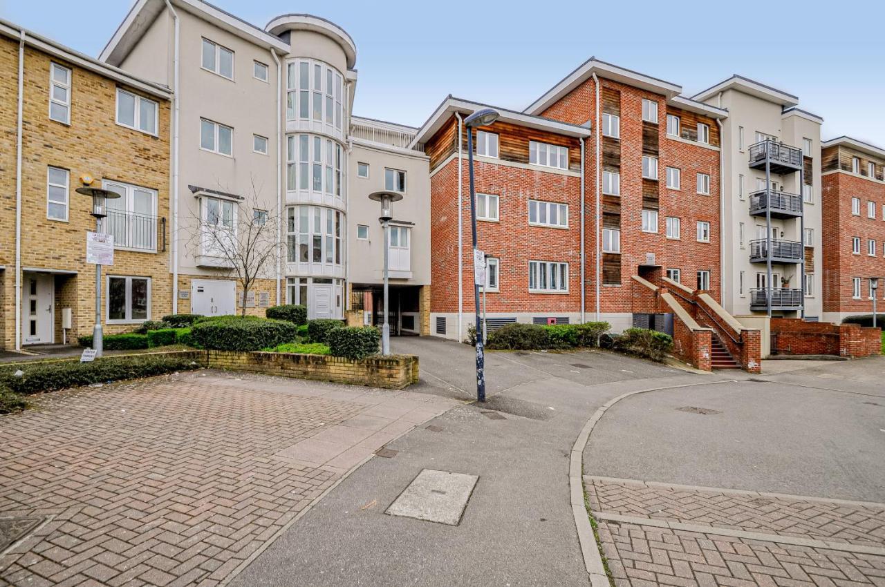 Kings Quarter - Four Bed Apartment - #0202 Maidenhead Exterior photo